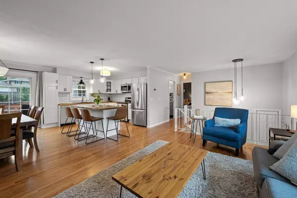 8509 36 1/2 CIR N, New Hope, MN 55427