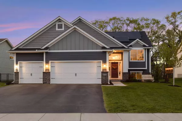 6778 93rd St S, Cottage Grove, MN 55016