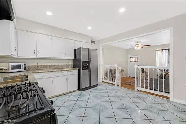 4304 El Conlon Avenue, Las Vegas, NV 89102