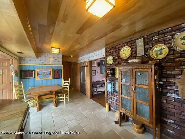 25 Anchor Road, Barnegat, NJ 08005