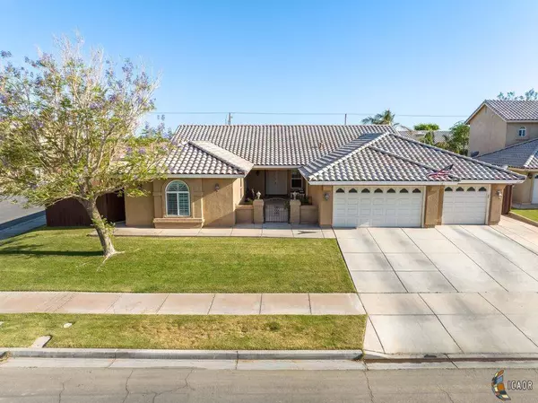 2687 Sandalwood Dr, El Centro, CA 92243