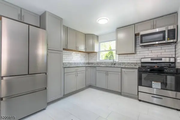 2 Stone Ave, Elmwood Park Boro, NJ 07407