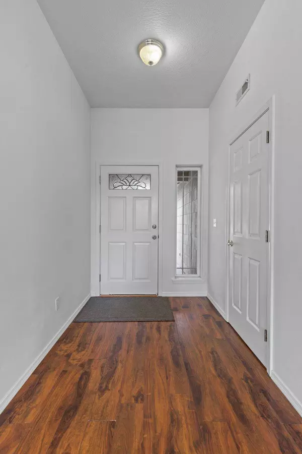 81 Freshwater Dr, Phoenix, OR 97535