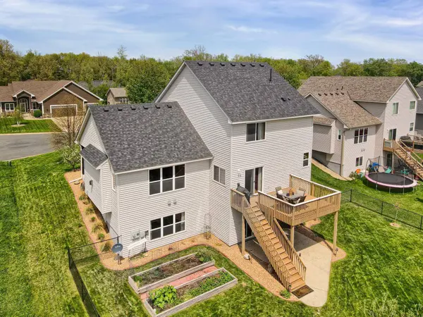 1404 7th Street CT SE, New Prague, MN 56071