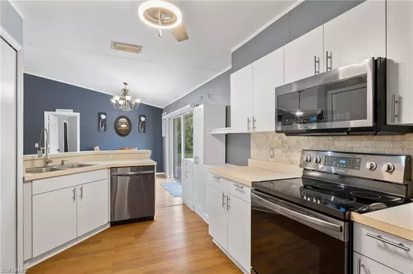 2321 10th AVE SE, Naples, FL 34117