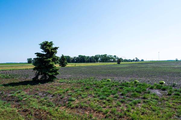 210 5TH Street, Davenport, ND 58021