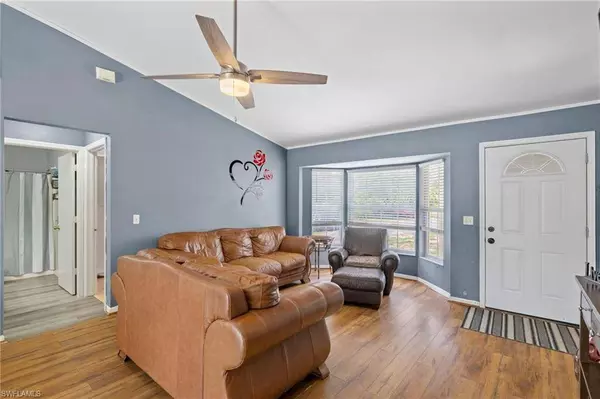 2321 10th AVE SE, Naples, FL 34117