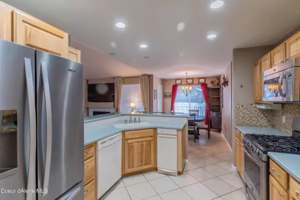 15077 W HOYT RD, Rathdrum, ID 83858