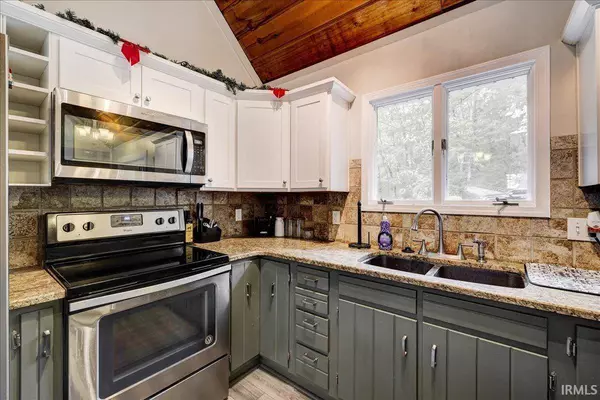 232 S Garland Street, Santa Claus, IN 47579