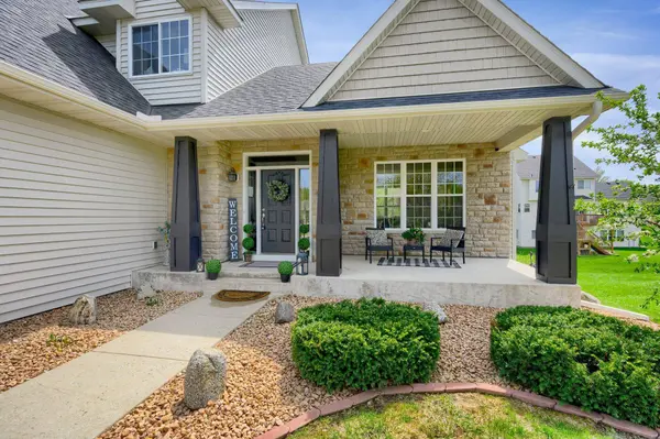 1404 7th Street CT SE, New Prague, MN 56071