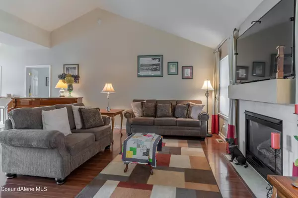 15077 W HOYT RD, Rathdrum, ID 83858