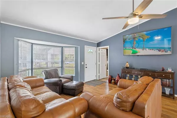 2321 10th AVE SE, Naples, FL 34117