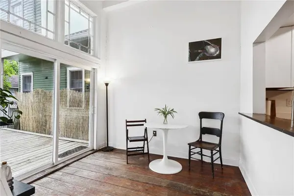 1830 CONSTANTINOPLE ST, New Orleans, LA 70115