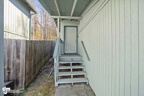 5970 Keyann CIR, Anchorage, AK 99504