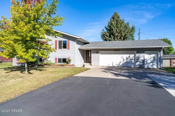 321 CRESCENT Drive, Thompson, ND 58278