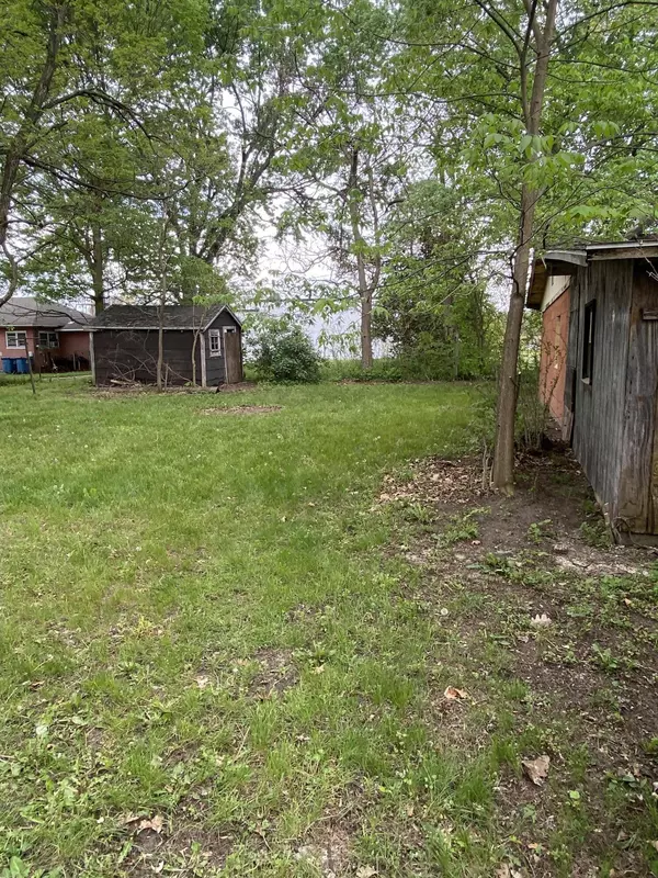 102 E Beers Street, Decatur, MI 49045