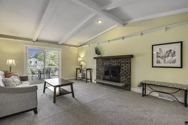 6340 W Encantado NE Court, Rockford, MI 49341