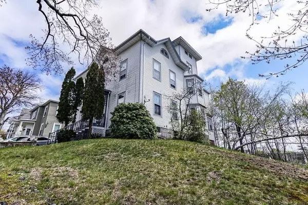 73 Beacon Hill Avenue, Lynn, MA 01902