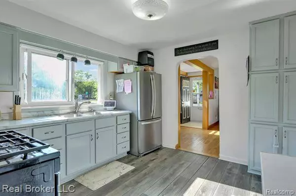 608 E MAIN Street, Durand, MI 48429