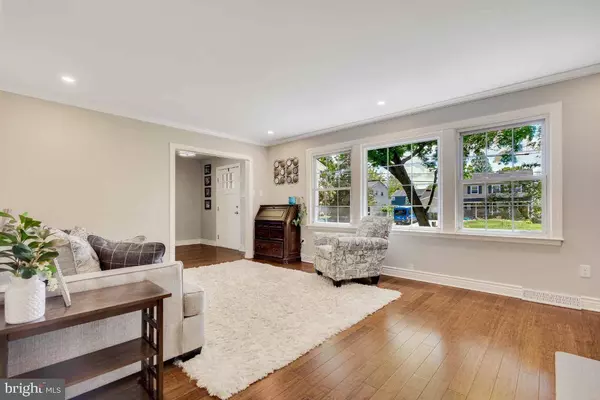 5 GATELY CT, Cherry Hill, NJ 08002