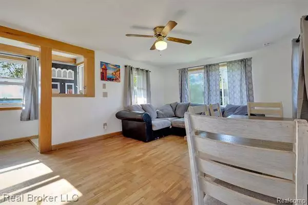 608 E MAIN Street, Durand, MI 48429