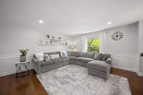 259 Ewell Court, Bartlett, IL 60103