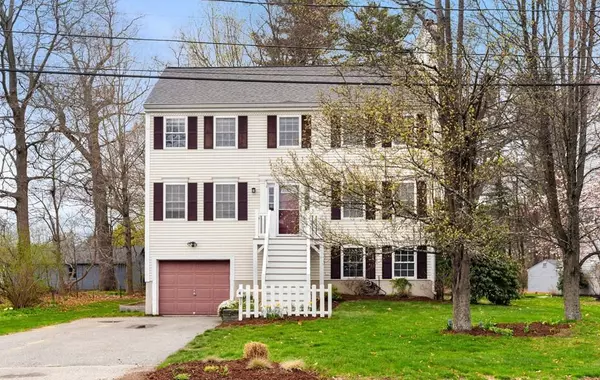 4 Goss Ave, Amesbury, MA 01913