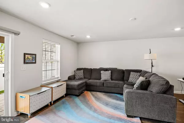 48 ROME WAY, Mount Laurel, NJ 08054