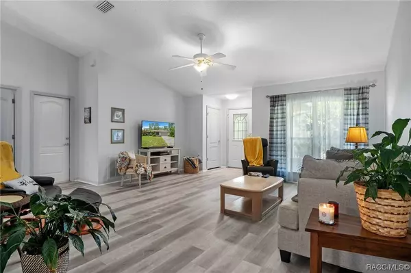 4950 W Sandy Hill ST, Lecanto, FL 34461