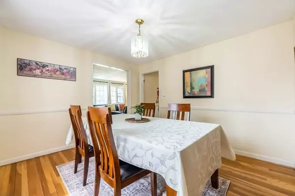 1 Lovejoy Rd, Andover, MA 01810