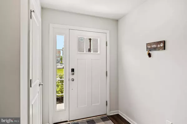 48 ROME WAY, Mount Laurel, NJ 08054