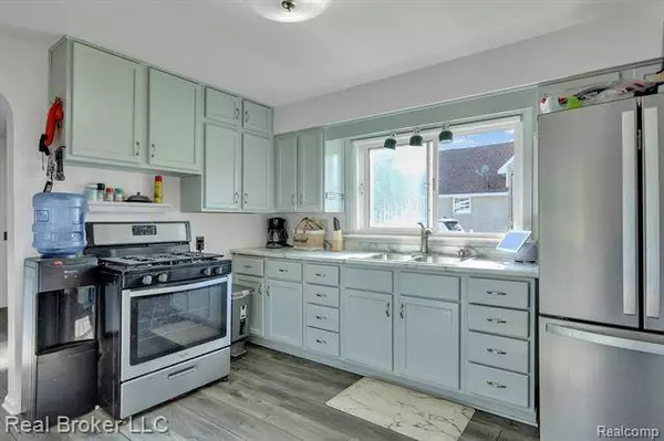 608 E MAIN Street, Durand, MI 48429