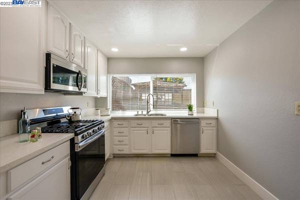 35845 Tozier St, Newark, CA 94560