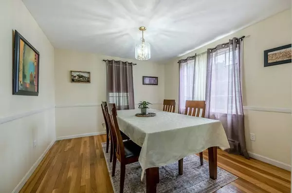 1 Lovejoy Rd, Andover, MA 01810