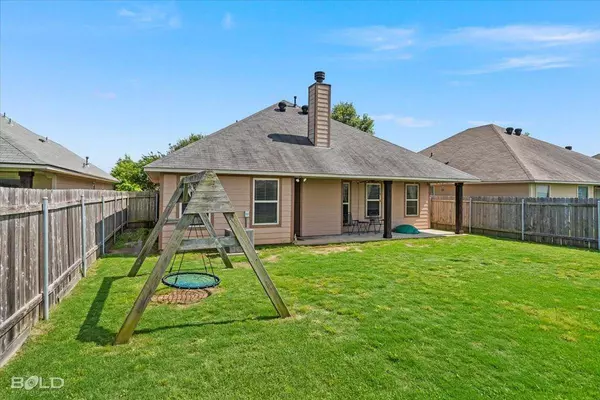 3930 White Lake Drive, Bossier City, LA 71111