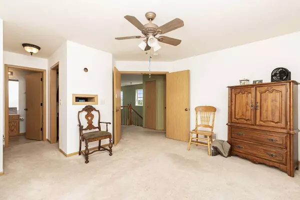 1556 Bluestem Lane, Minooka, IL 60447