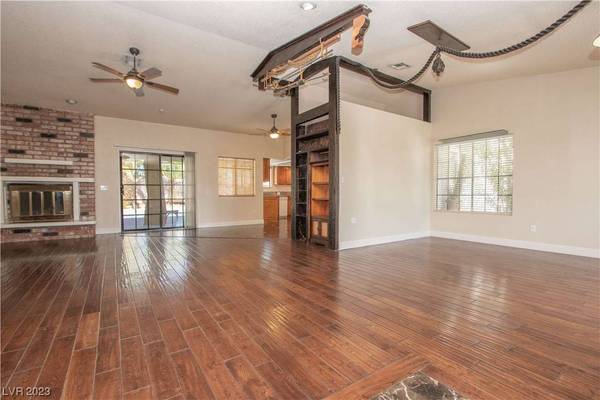 5686 W Agate Avenue, Las Vegas, NV 89139