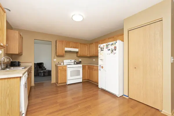 1556 Bluestem LN, Minooka, IL 60447