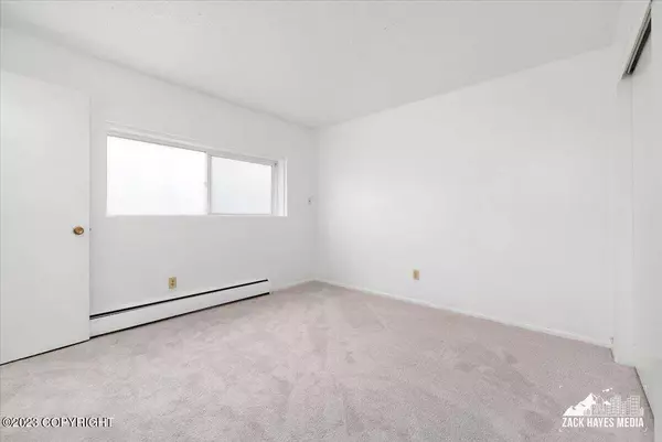 4625 Taft ST, Anchorage, AK 99517