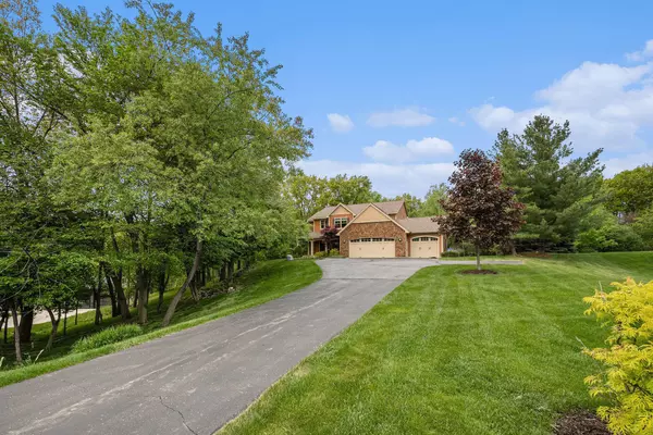 5254 Canyon River NE Drive, Ada, MI 49301