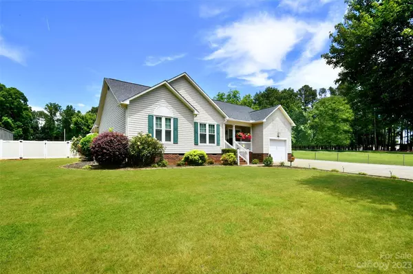 129 Rainbow ST, Concord, NC 28025