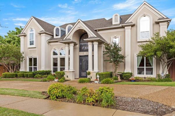 2416 Huntersridge Drive, Irving, TX 75063