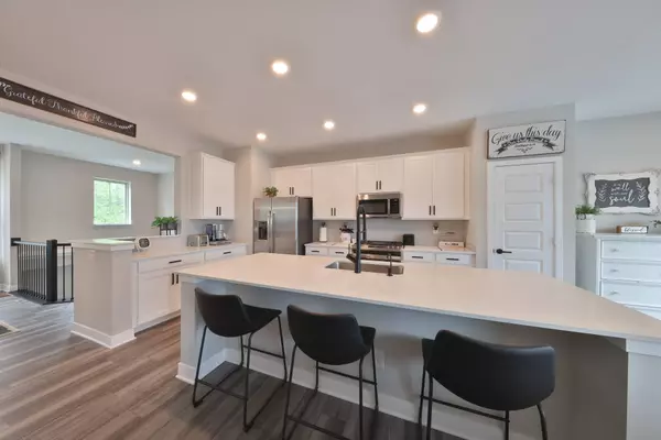 13354 Saxony BLVD W, Fishers, IN 46037