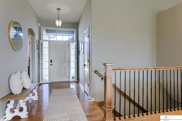 904 S 201 Street, Elkhorn, NE 68022