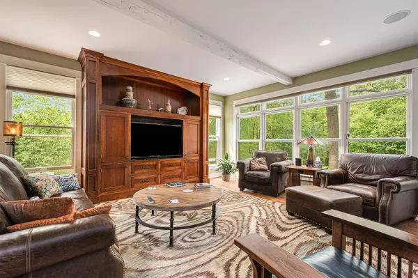 5254 Canyon River NE Drive, Ada, MI 49301