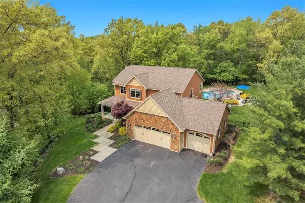 5254 Canyon River NE Drive, Ada, MI 49301