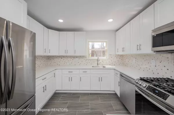 48 Oak Street, Old Bridge, NJ 08857