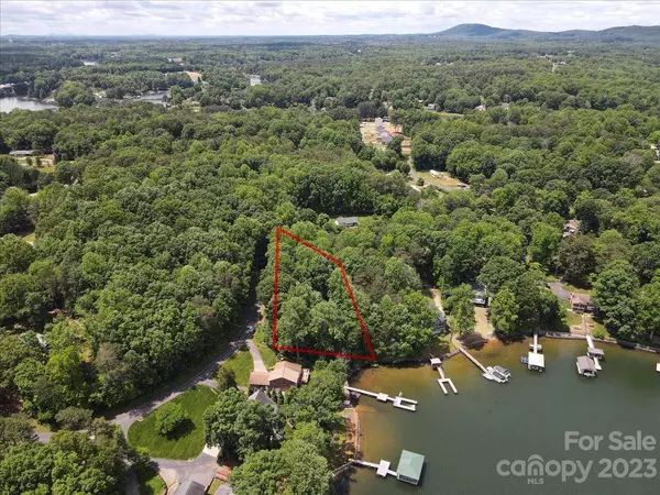 7326 Right Angle ST, Sherrills Ford, NC 28673