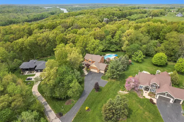 5254 Canyon River NE Drive, Ada, MI 49301