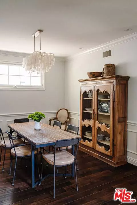 4232 Rhodes Ave, Studio City, CA 91604